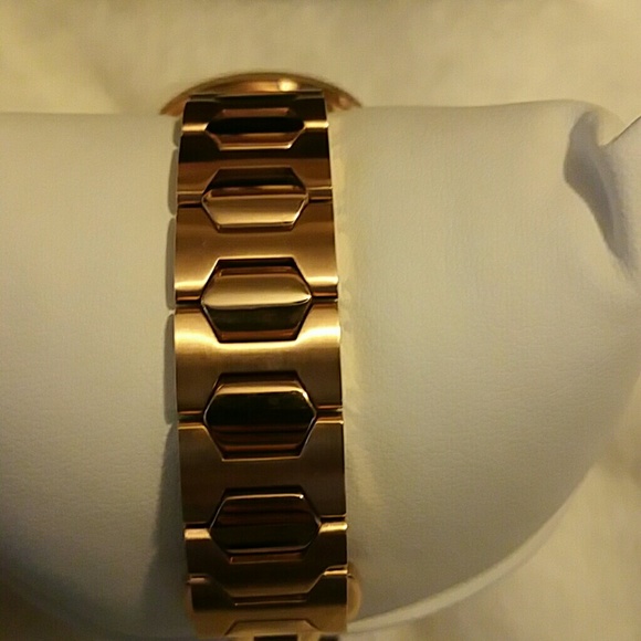 Movado Bold Watch - Picture 5 of 7